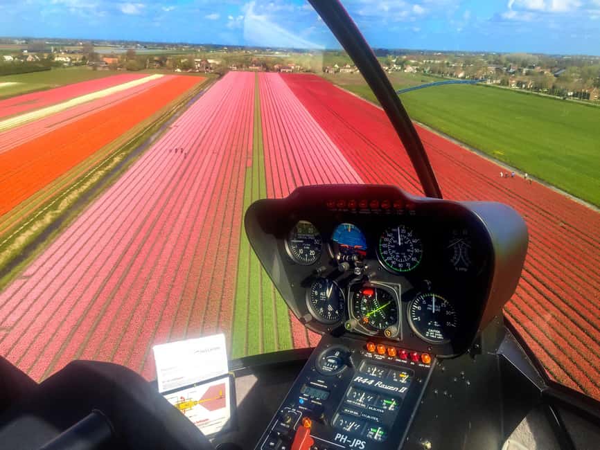 Amsterdam: Private Helicopter Tulip tour from Heliport AMS - Tulip fields from the sky: why aerial beats ground for color