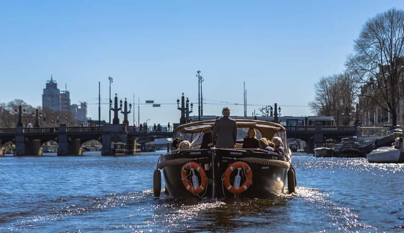 Amsterdam: Private Morning Boat Tour - Breakfast snack and drinks, and how to make the morning feel easy