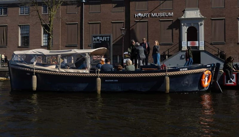 Amsterdam: Private Morning Boat Tour - Languages, guide style, and how to get the most out of the conversation