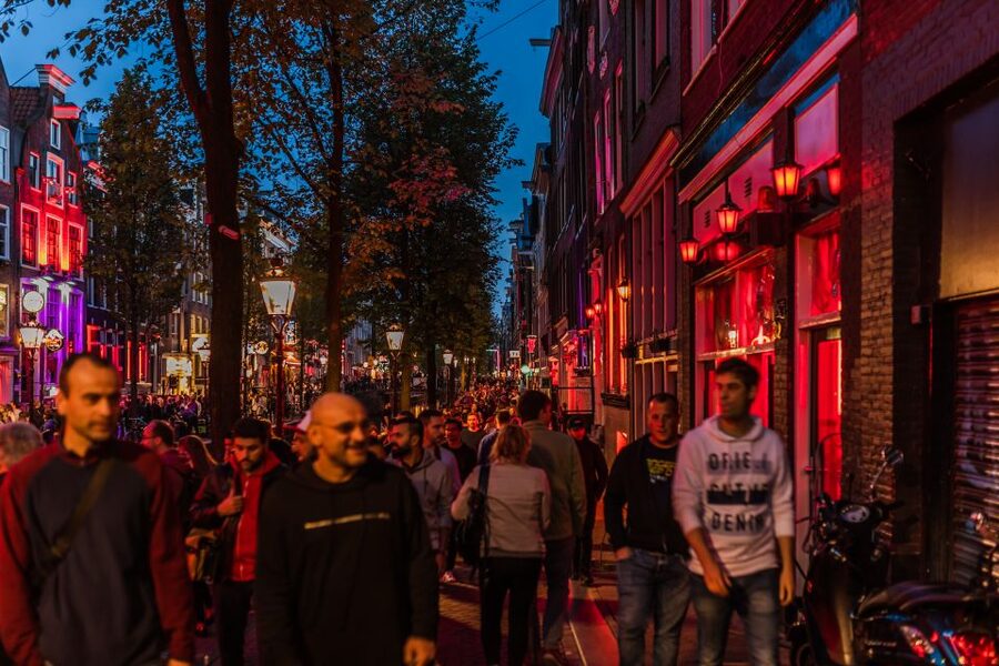 Amsterdam: Private Night Tour of Speakeasies and Bars - Guide contact and meeting logistics, without the headache