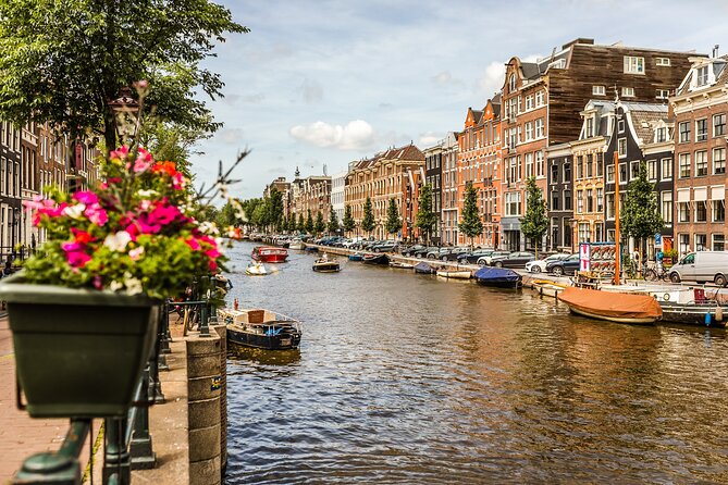 Amsterdam Private & Personalized Full-Day Tour with a Local Guide - Stop 5: A calm green quarter with elegant homes and wider boulevards