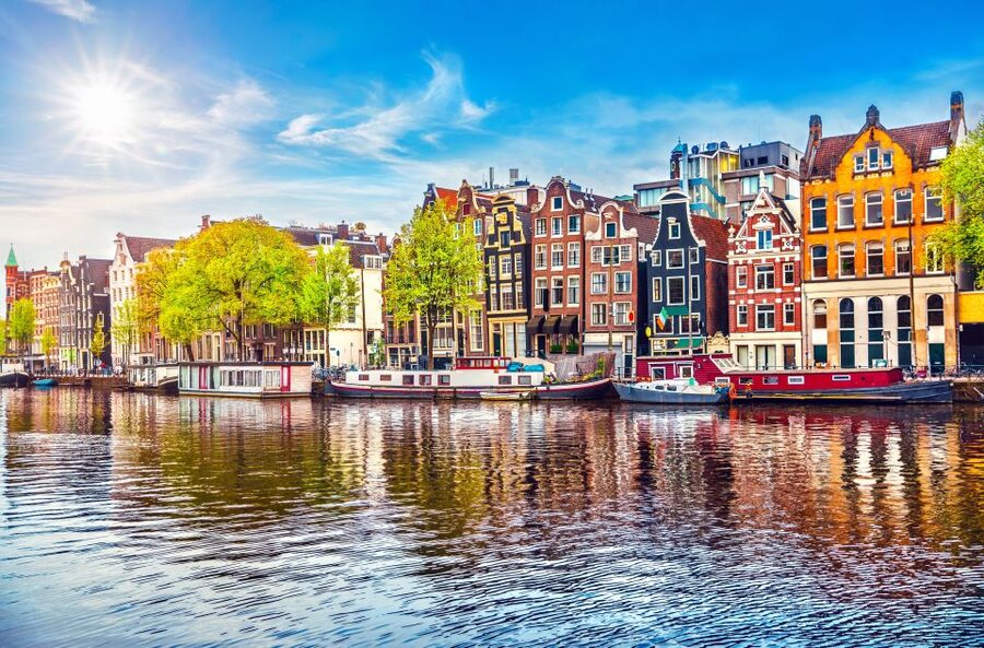 Amsterdam: Private Prosecco Canal Cruise Tour - Anne Frank’s House from the water: a different angle on a famous site