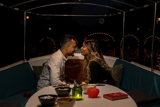 Amsterdam: Private Romantic Evening Canal Cruise + Bubbles/Snacks - Why an Electric Private Canal Cruise Feels Different at Night