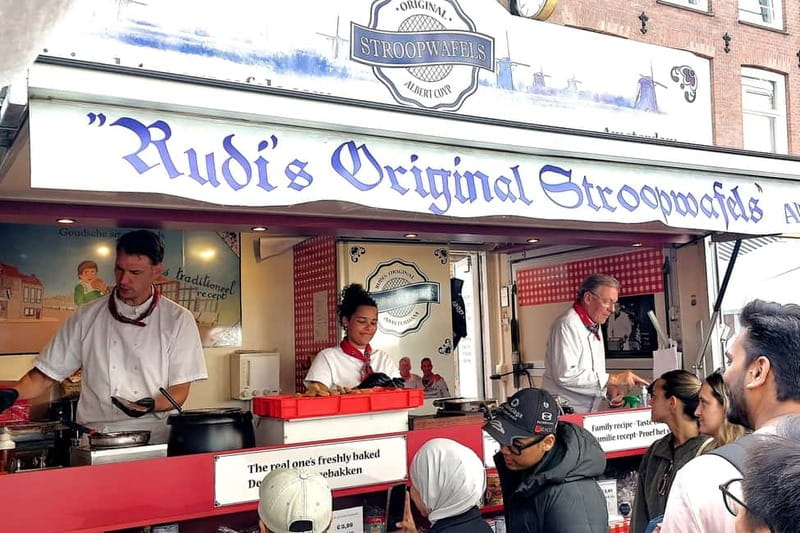 Amsterdam: Private Tour with Local Guide (French or English) - De Negen Straatjes, Rembrandt House, and the Jordaan Mood Check