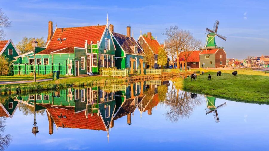 Amsterdam : Private Tour Zaanse Schans - Stepping inside Zaanse Schans windmills, not just looking