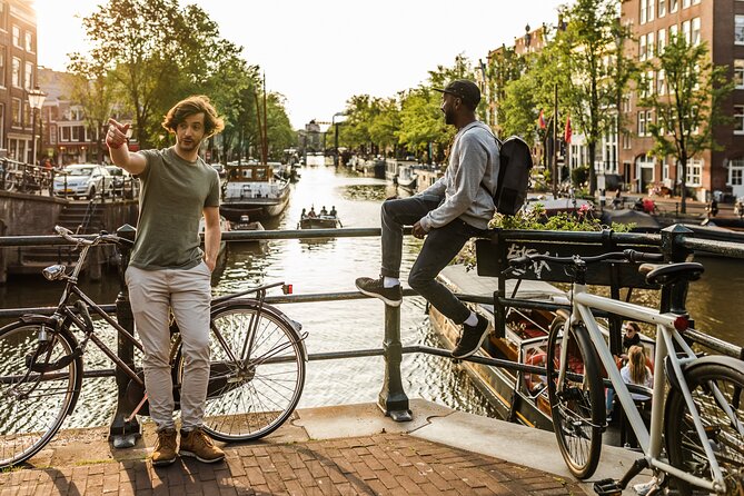 Amsterdam Private Tours by Locals, Off-the-Beaten-Path Customised - Getting started at STARBUCKSDamrak and keeping the day easy