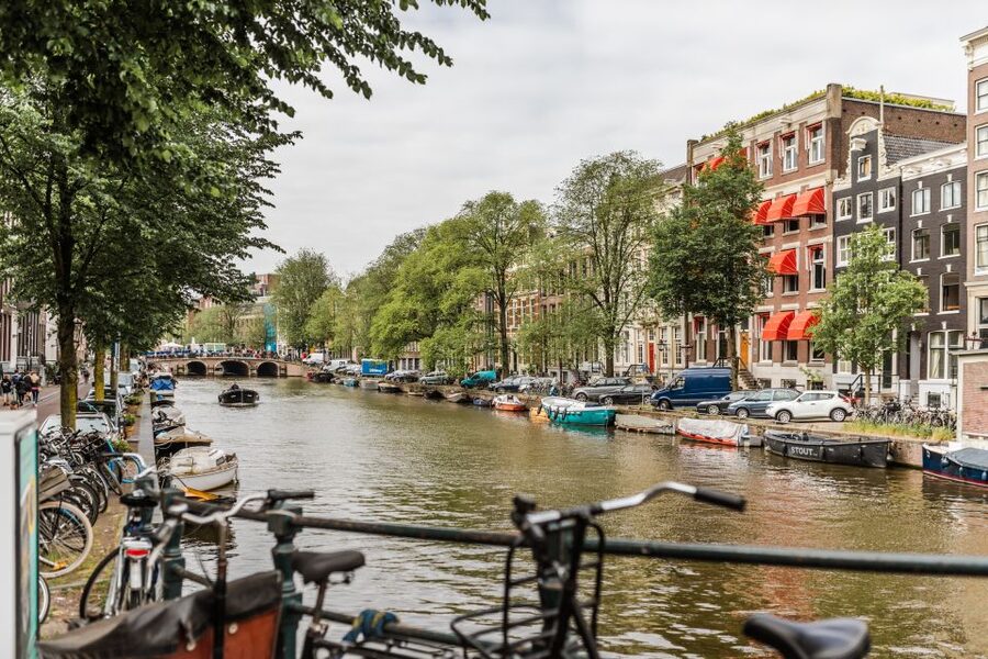 Amsterdam: Private Walking Tour of Jordaan & De 9 Straatjes - Key Highlights at a Glance