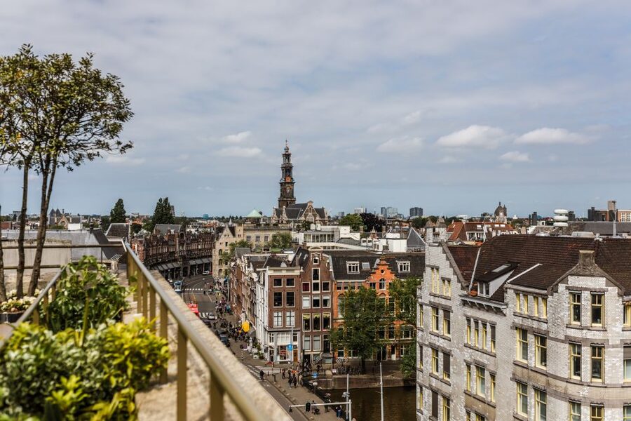Amsterdam: Private Walking Tour of Jordaan & De 9 Straatjes - Independent Art Galleries, Restaurants, and Fresh Market Stops
