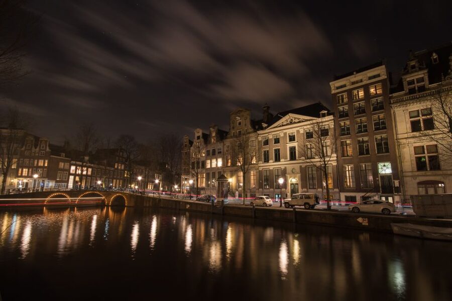 Amsterdam: Private Walking Tour with a Local - A Lokafyer instead of a rehearsed script