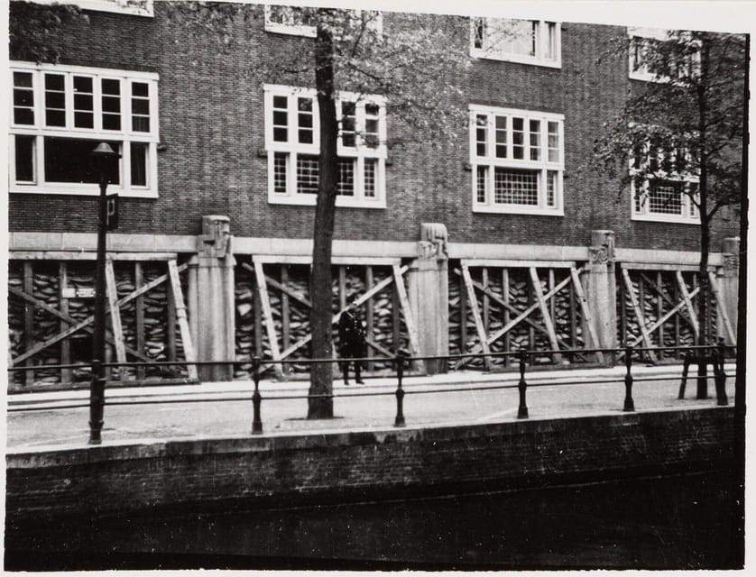 Amsterdam: Private World War Two History Walking Tour - Why this small-group WWII walk feels different in Amsterdam