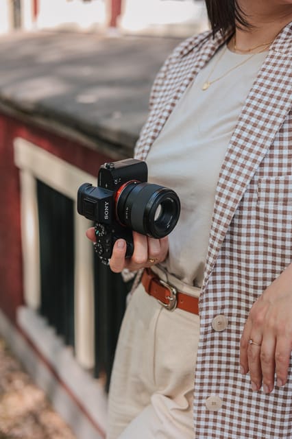 Amsterdam: Professional Photoshoot - Price and value: $294 per group up to 3