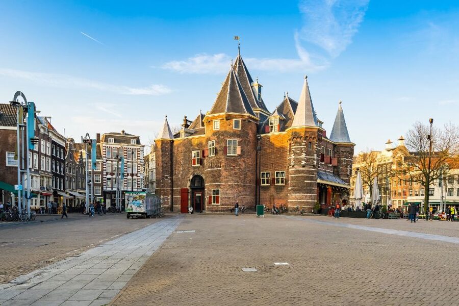 Amsterdam: Red Light District 1-hour Smartphone Audio Tour - How the route feels: Dam Square to Nieuwmarkt, on your own time