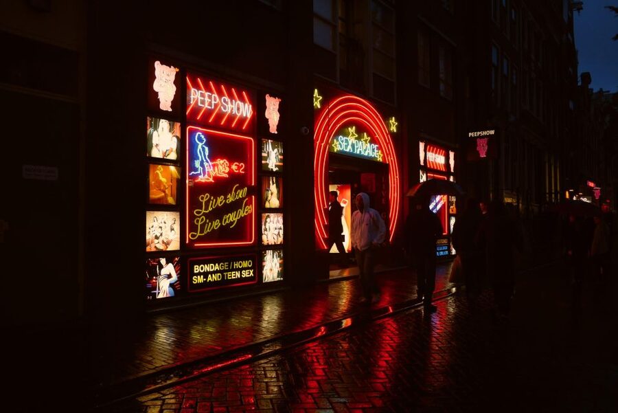 Amsterdam: Red Light District and Coffeeshop Culture Tour - Smartshops, the First Coffeeshop, and the Amsterdam Coffee Culture Thread