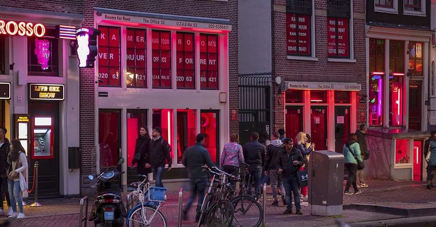Amsterdam Red Light District and Old Town Walking Tour - Price and Time Value: Is $32 Worth Two Hours?