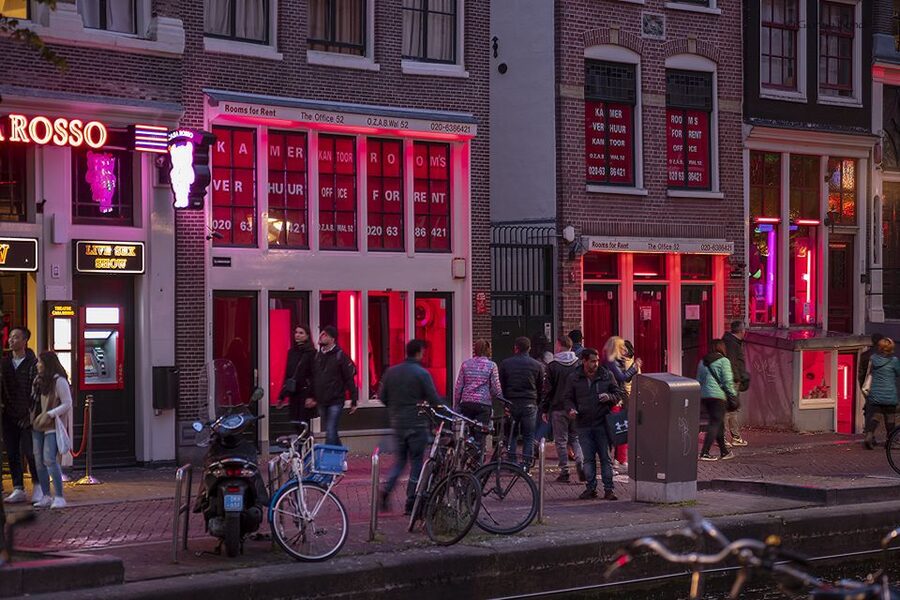 Amsterdam Red Light District and Old Town Walking Tour - Dutch Culture in Plain Language: How the Guide Makes It Make Sense
