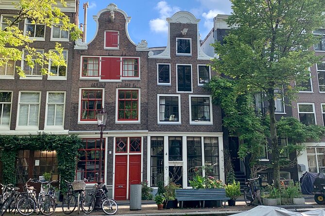 Amsterdam: Red Light District & City Tour (Private tour) - Amsterdam Centraal: Photo Spot, Then a Critical Perspective