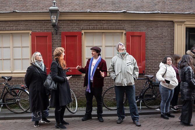 Amsterdam: Red Light District guided tour (TOP RATED) - Pub The Ape (Int Aepjen): a wooden survivor from around 1540