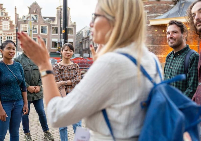 Amsterdam: Red Light District Tour in DE/EN/IT/ES/FR - Why this Red Light District and coffeeshop tour feels different