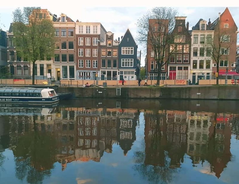 Amsterdam: Red Light District Tour in German/English for groups of 4 or more - The Coffee Shop Stop: Facts About Weed Culture, No Pressure to Buy