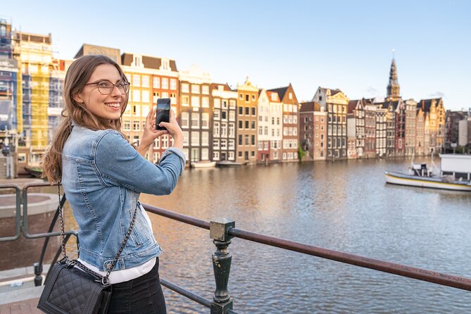 Amsterdam Red Light District Walking Tour in EN/DE/IT/ES - Amsterdam Centraal and the window system, plus the safety questions