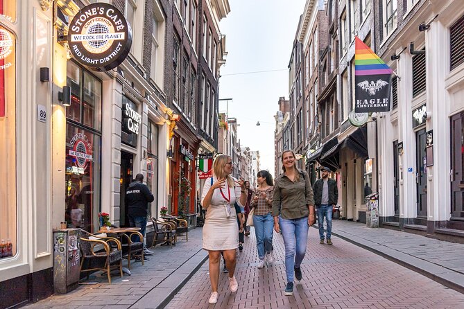 Amsterdam Red Light District Walking Tour in EN/DE/IT/ES - Oudezijds Voorburgwal: guide tips for exploring on your own