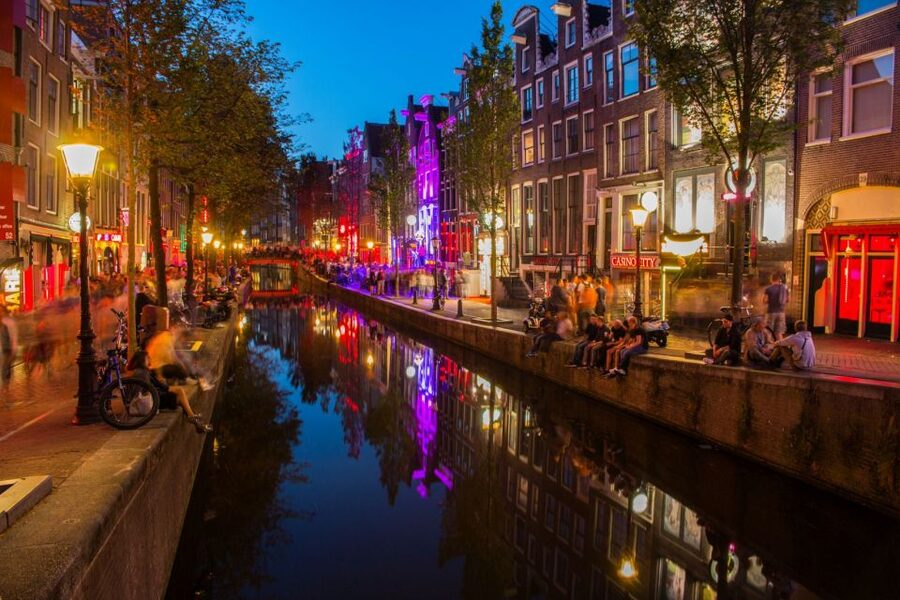 Amsterdam: Red Light District walking tour - What you actually see on the walk