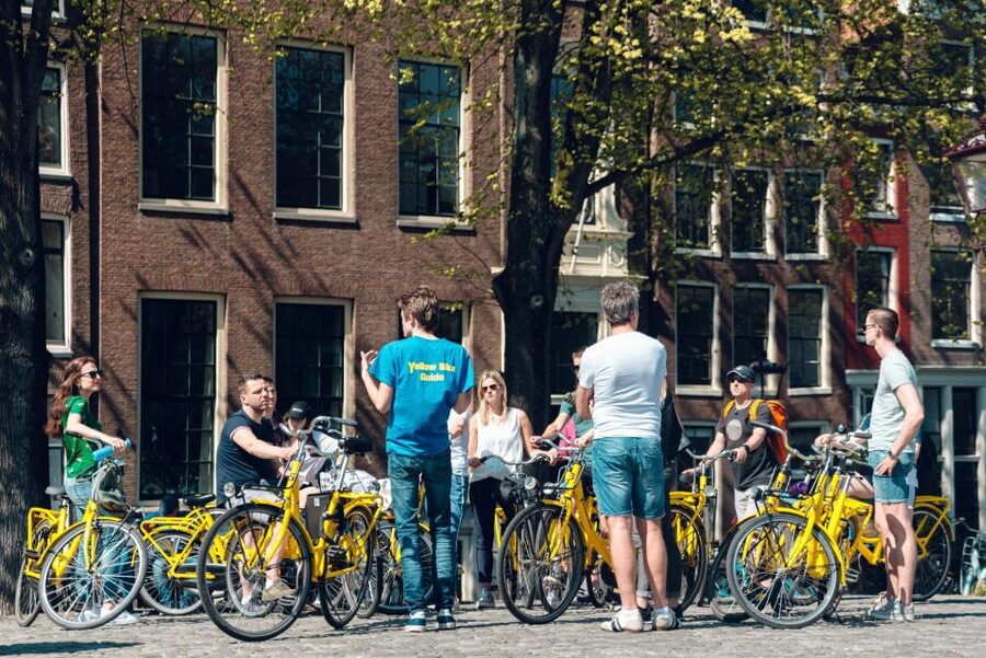 Amsterdam: Relaxed City Highlights Guided Bike Tour - Key things to know before you ride