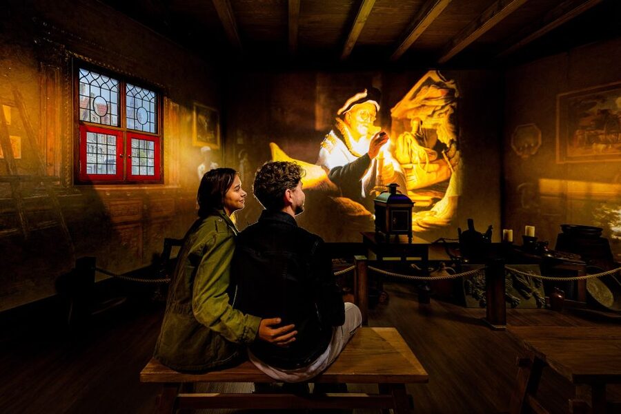 Amsterdam: Rembrandts Immersive Experience Admission Ticket - Practical details that affect comfort