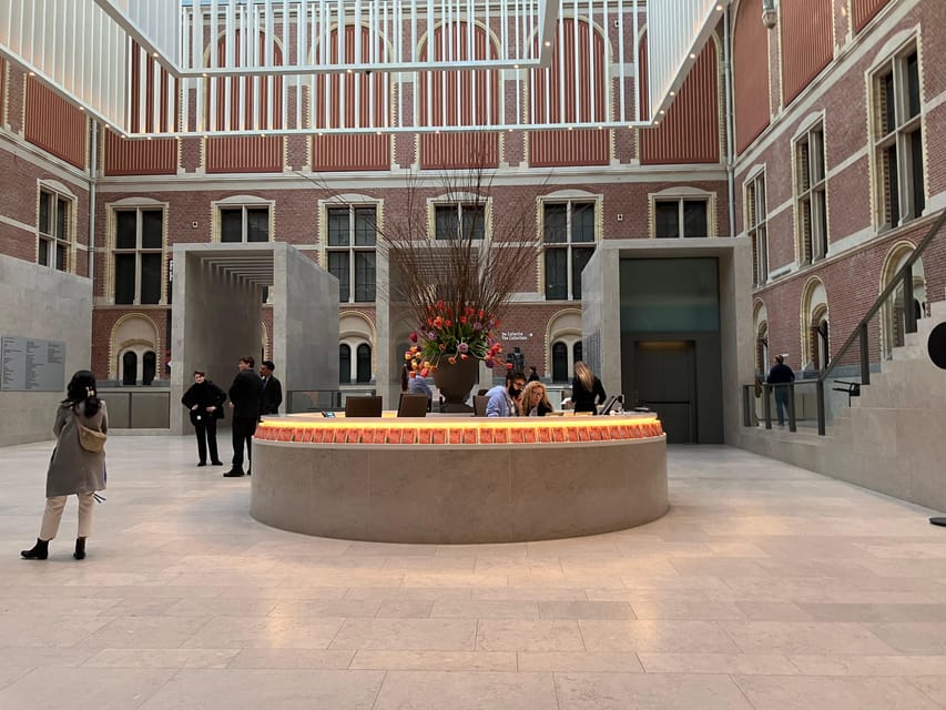 Amsterdam:Rijksmuseum & Free walking in Japanese local guide - Price and value, what you are really paying for