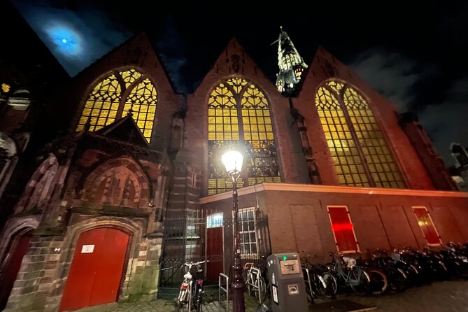 Amsterdam’s Ghostly Experiences Group Tour - Dam Square return: finishing back at Nieuwe Kerk