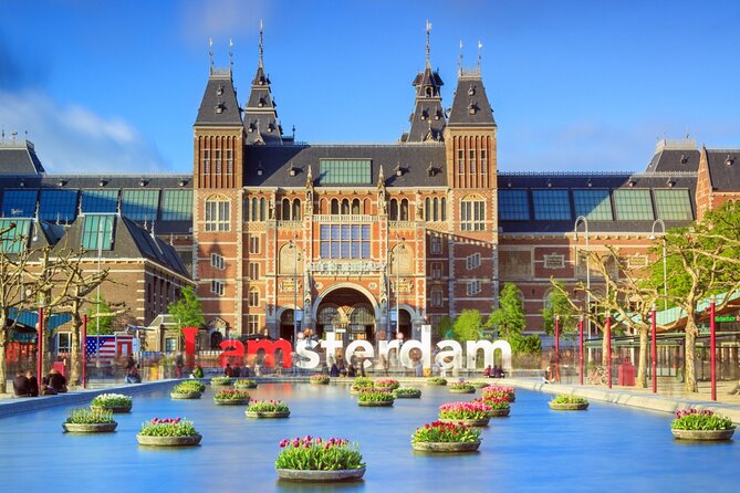 Amsterdam’s Magic Canals: Self-Guided Puzzle Adventure - Getting going at Dam Square: your first clue kickoff