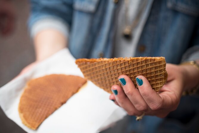 Amsterdam's Market Street Food Tour with Streat Bites - Albert Cuyp Market walk: the stroopwafel, fries, and herring plan