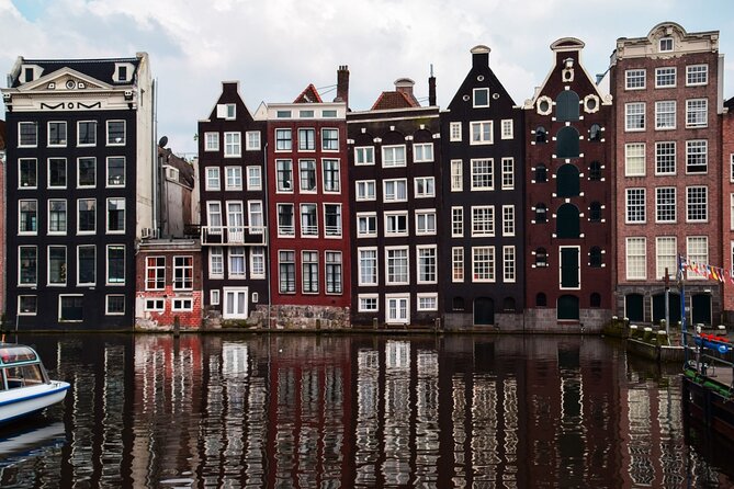 Amsterdam Scavenger Hunt and Highlights Self Guided Audio Tour - Your pacing: 5 km, multiple stops, and a route you can reshape