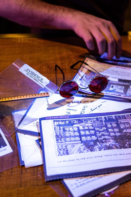 Amsterdam: Self-guided Red Light District Pub Crawl Mystery - The Pub Crawl Flow: 3 Stops, 3 Drinks, No Guesswork