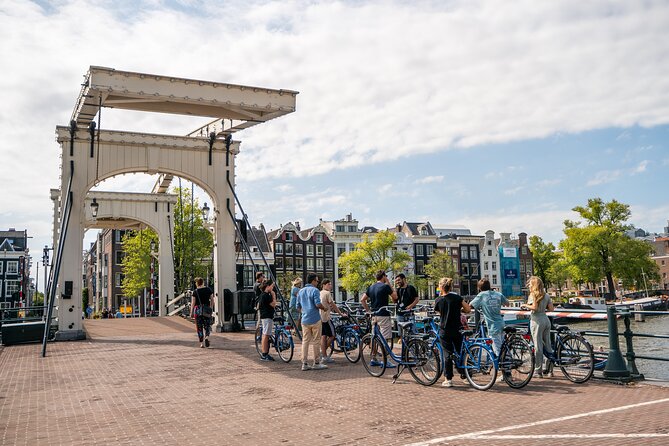 Amsterdam Small-Group Bike Tour With Optional Canal Cruise - Getting Oriented at Nieuwezijds Voorburgwal (and Why It Matters)