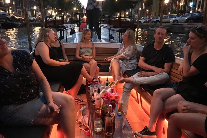 Amsterdam Small-Group Canal Cruise With Dutch Snacks and Drink - Why a 2-Hour Small-Boat Cruise Works in Amsterdam