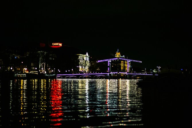Amsterdam Small-Group Evening Canal Cruise Including Wine, Craft Beer, Cheese - Who should book, and who might want a different style