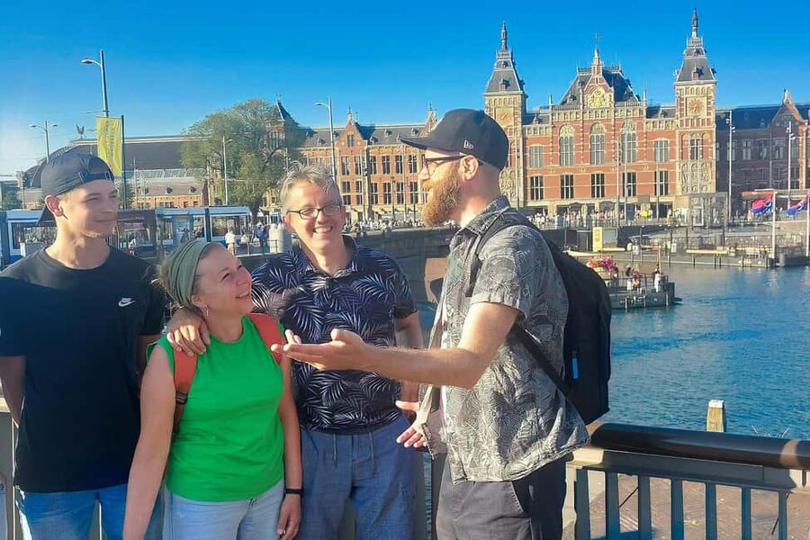 Amsterdam: Small-group Guided Walking Tour (French/English) - Walking logistics: what to expect on your feet