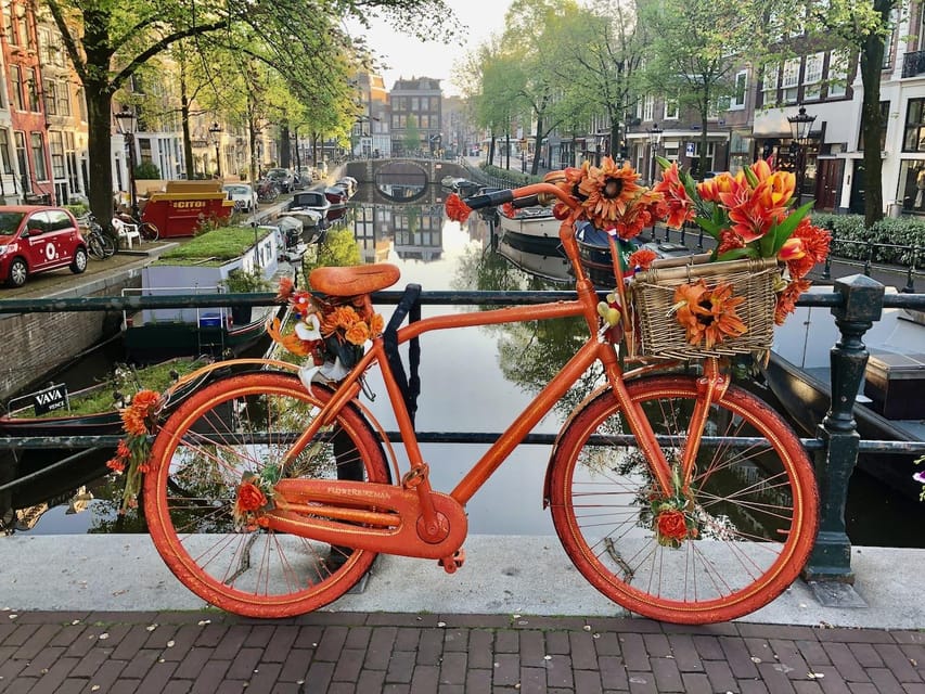 Amsterdam: Small Group Walking Tour with Fun Guide - Key things to know before you go