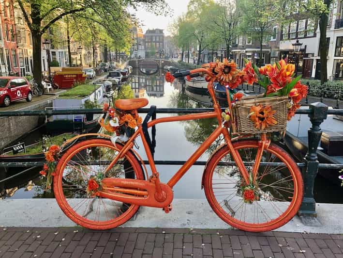 Amsterdam: Small Group Walking Tour with Fun Guide - Dam Square Start: The Easiest Way to Get Oriented