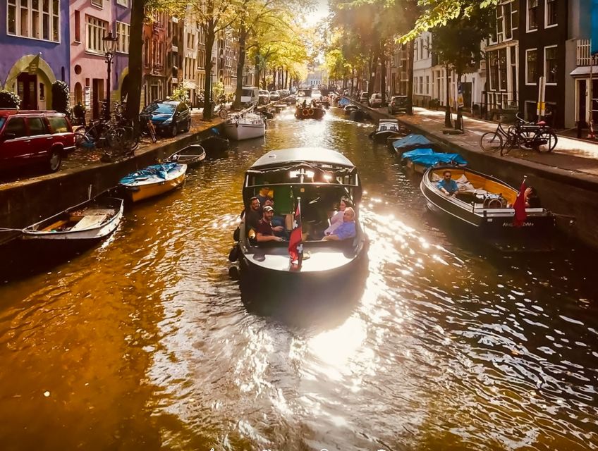Amsterdam: Smoke and Lounge City Boat Cruise - Quick Hits Before You Board