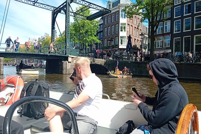 Amsterdam: Smoke Friendly Cruise - Quiet-Time Cruising: Why Timing Changes Everything