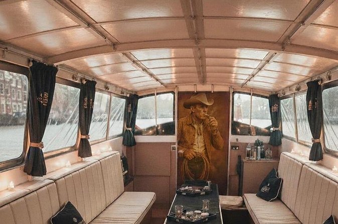 Amsterdam Smoke Friendly Cruise with drinks option & local guide - East side canal cruising: how to get the best views