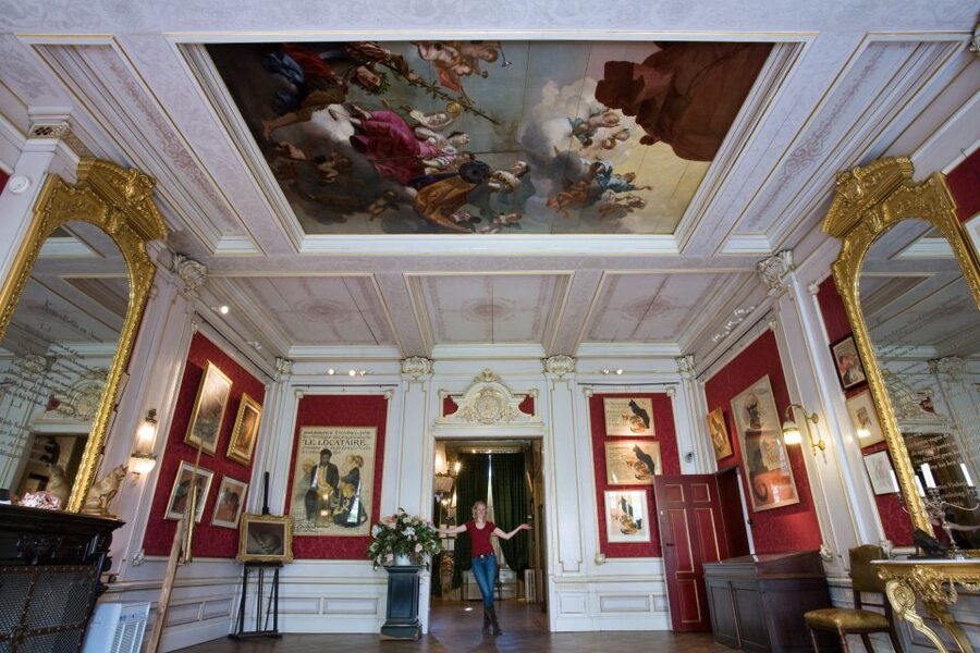 Amsterdam: The Kattenkabinet Cat Museum Entry Ticket - Inside the Canal House on Herengracht
