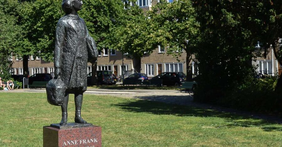 Amsterdam: The Life of Anne Frank Walking Tour - Where the walk starts, and why Merwedeplein 61 matters