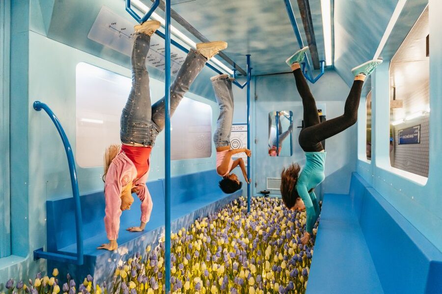 Amsterdam: The Upside Down Experience Entrance Ticket - Getting in at the main entrance, and using the lockers like a pro