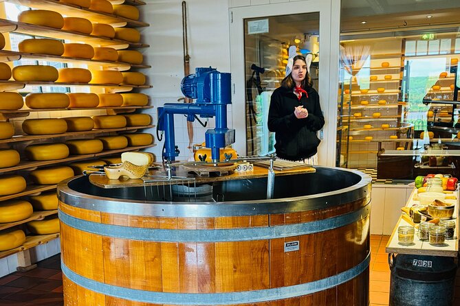 Amsterdam to Keukenhof Garden And Zaanseschans Windmills - Jacobs Hoeve Cheese Farm by Henri Willig: Watch the Process, Then Taste