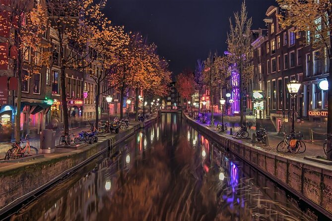 Amsterdam to Schiphol Airport Private Transfer - VIP meet and greet, not a vague “find the driver”