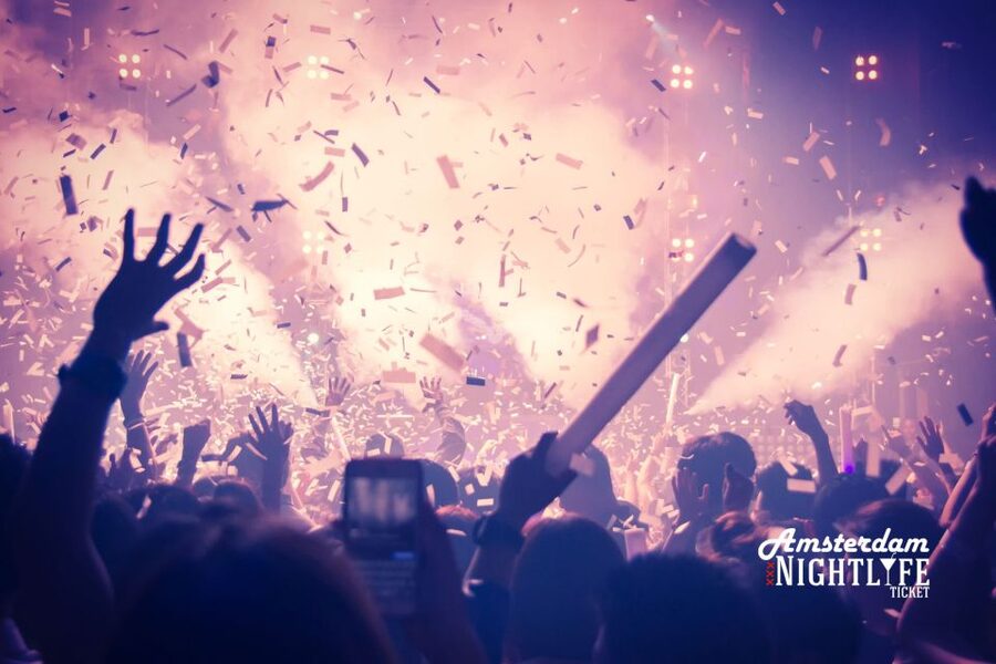 Amsterdam: Tour De BonTon Club Tour and 20+ Nightclubs Entry - What the Red Light District context means for you