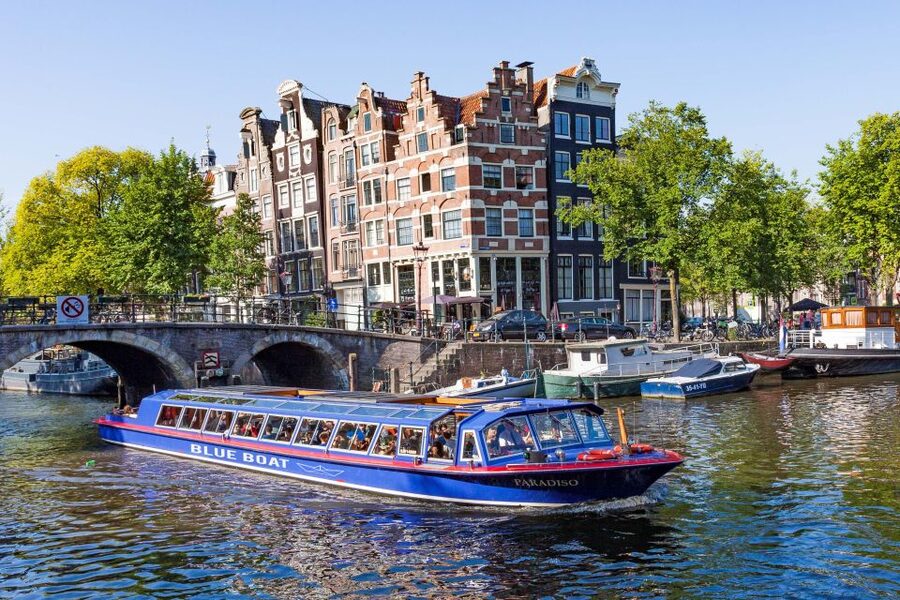 Amsterdam: Van Gogh Museum Ticket and City Canal Cruise - Kids cruise extras and family-friendly value